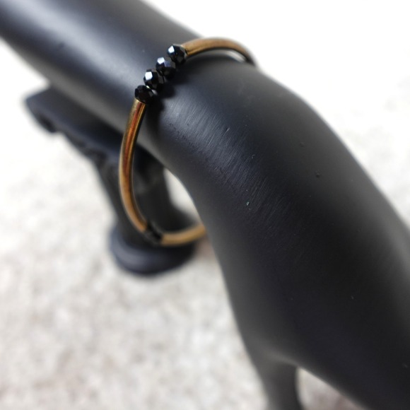 Jewelry - Bronze Tone Stretch Tube Bangle Bracelet Faceted Black Beads Minimalist Boho